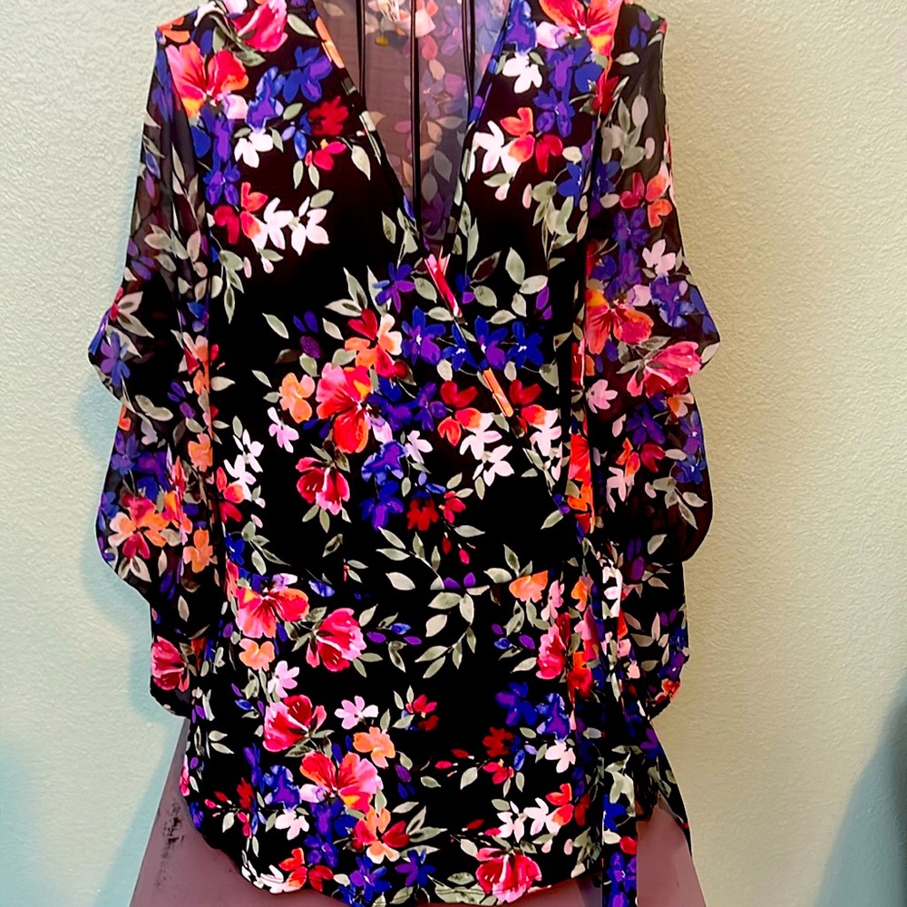 Ladies beautiful floral top